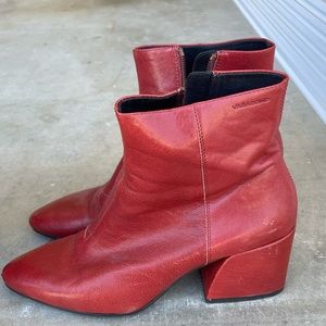 Vagabond red booties
